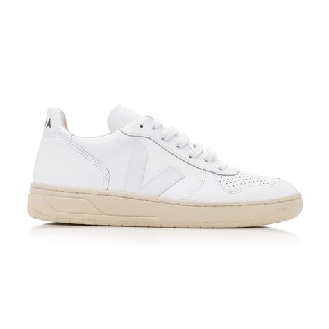 most comfortable women's white sneakers.